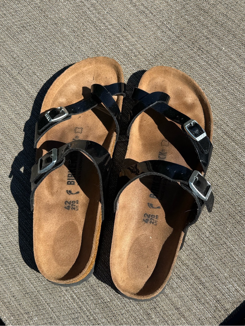 Birkenstock Black Patent Leather Three-Strap Sandals mayari like new